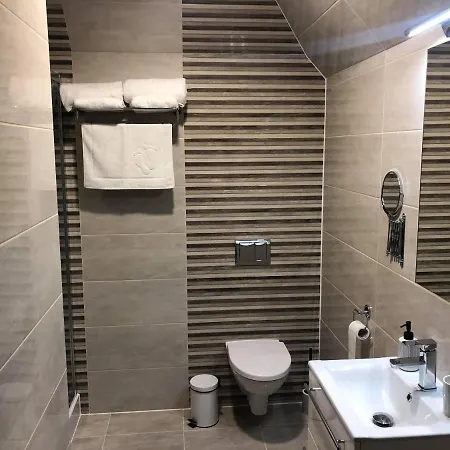 Podzamcze 게스트하우스 4*