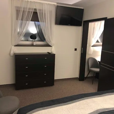 Podzamcze 4*