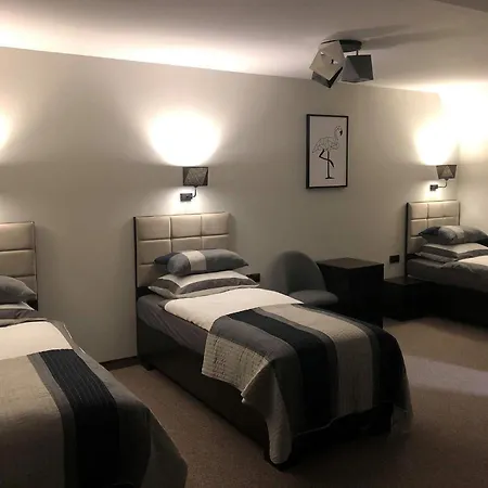 Podzamcze 게스트하우스 4*