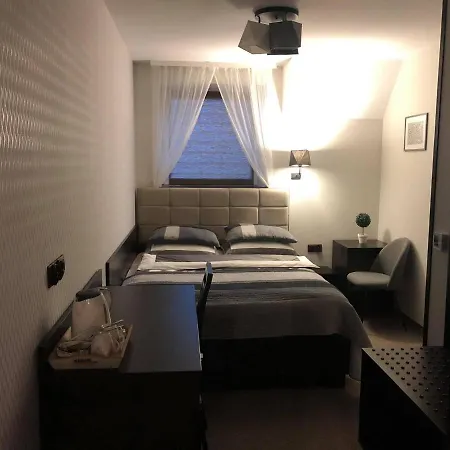 Podzamcze 4*