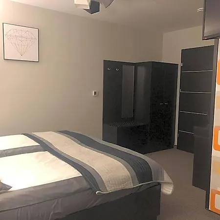 Podzamcze 4*